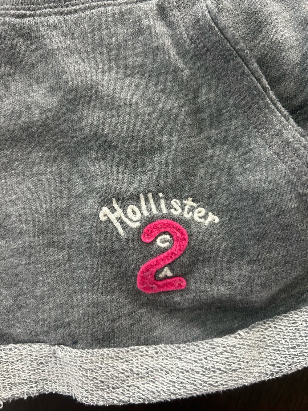 Y2K Hollister Grey Fleece Sweat Shorts Large Pink Graphic Rolled Hem Drawstring - Picture 4 of 7
